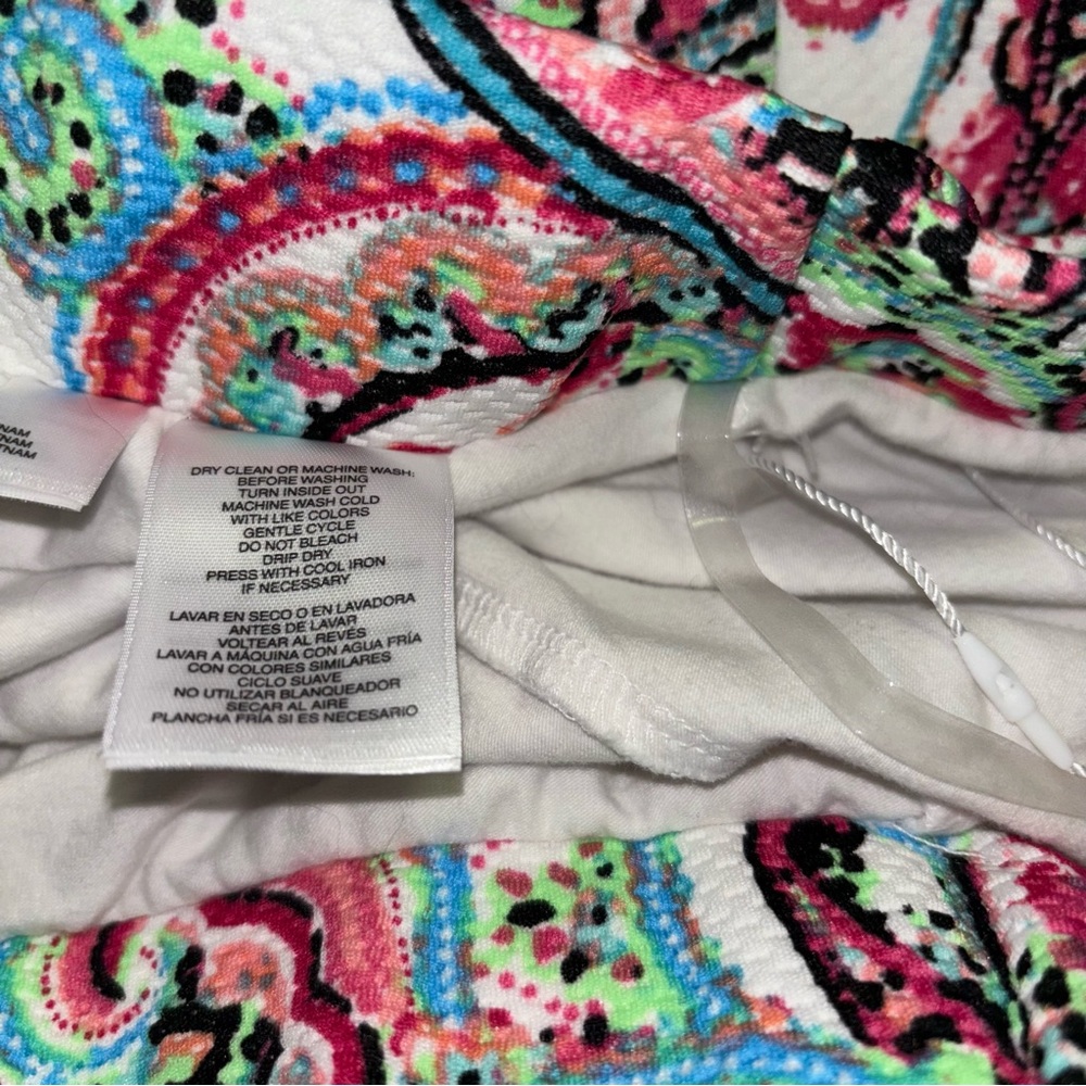 EUC Pappagallo Bright Paisley Skort Size XL - Picture 3 of 6